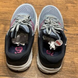 New Balance Gray and Pink Running Shoes